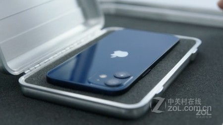 128G内存的苹果iPhone 12蓝色款仅售5499元，兼顾容量与品质的性价比之选
